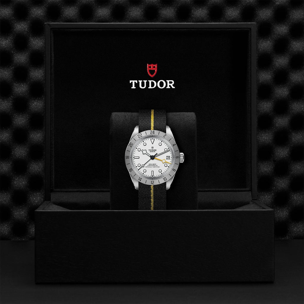 TUDOR Black Bay Pro