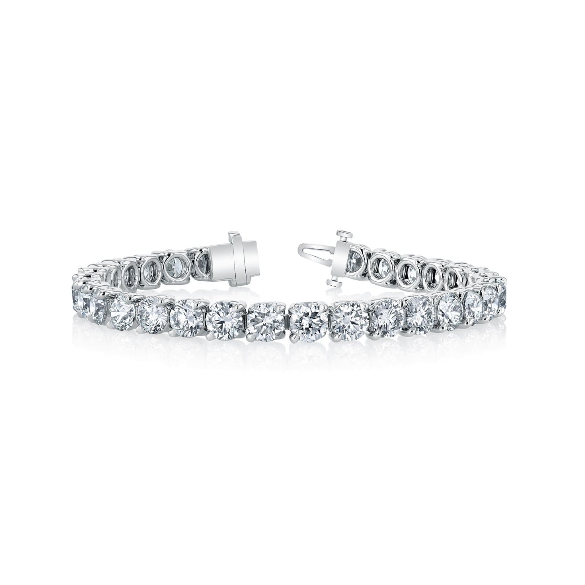 Louis Anthony Jewelers Buttercup Style Diamond Tennis 18kt White Gold Bracelet