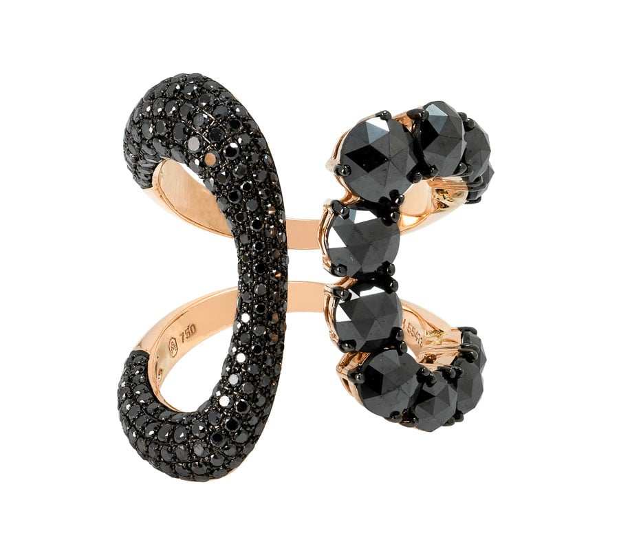 Etho Maria “Tsiki” Black Diamond ring in 18kt Yellow Gold