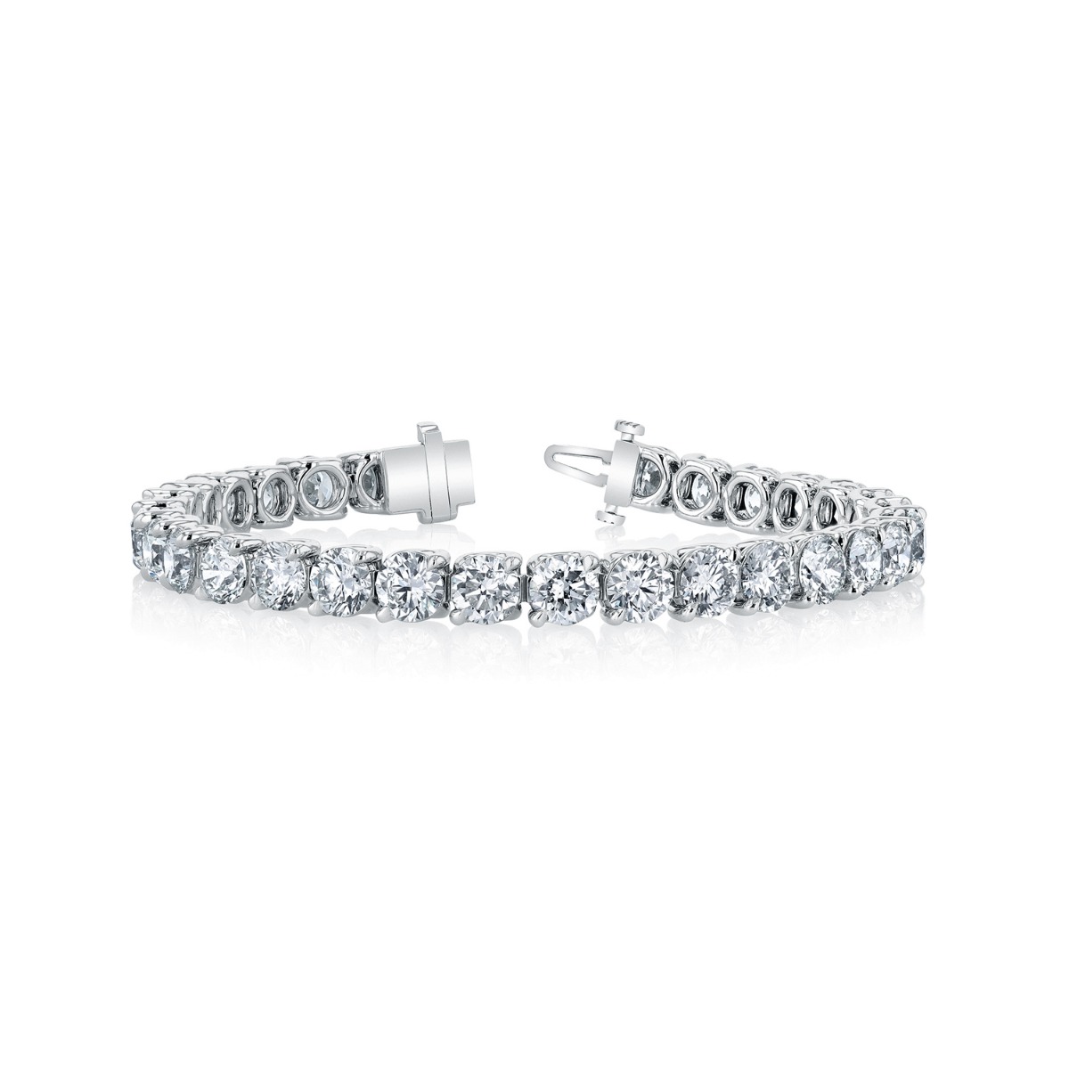 Louis Anthony Jewelers Buttercup Style Diamond Tennis 18kt White Gold Bracelet
