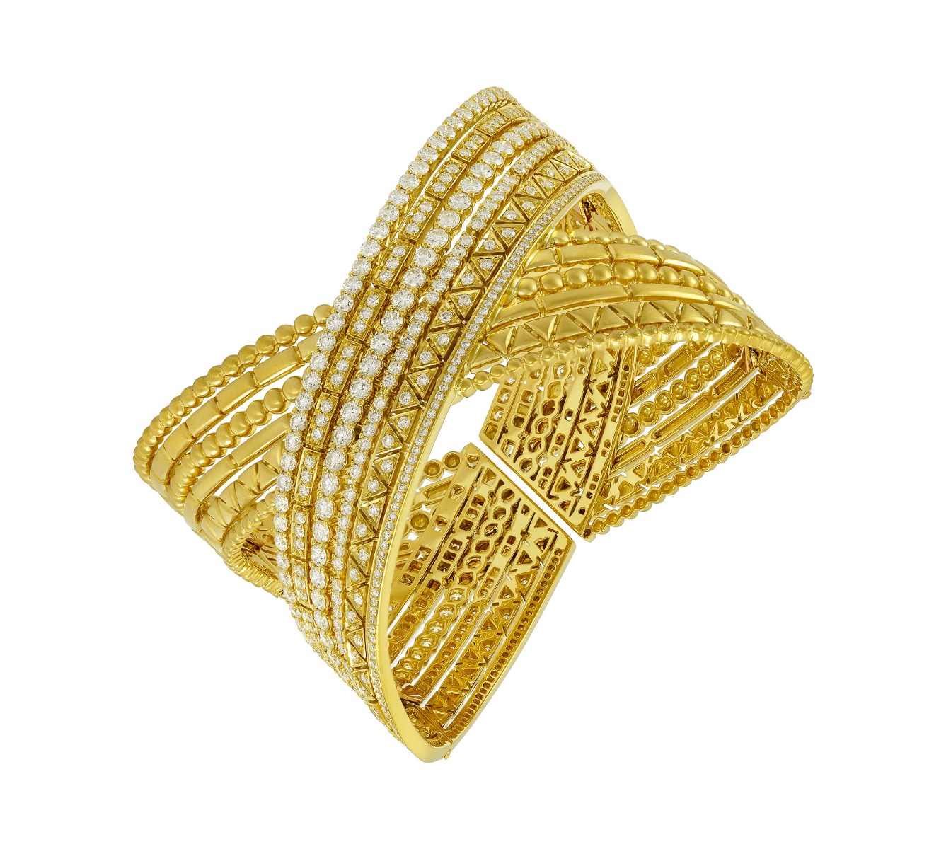 Diamond Cuff Bracelet in 18kt Yellow Gold