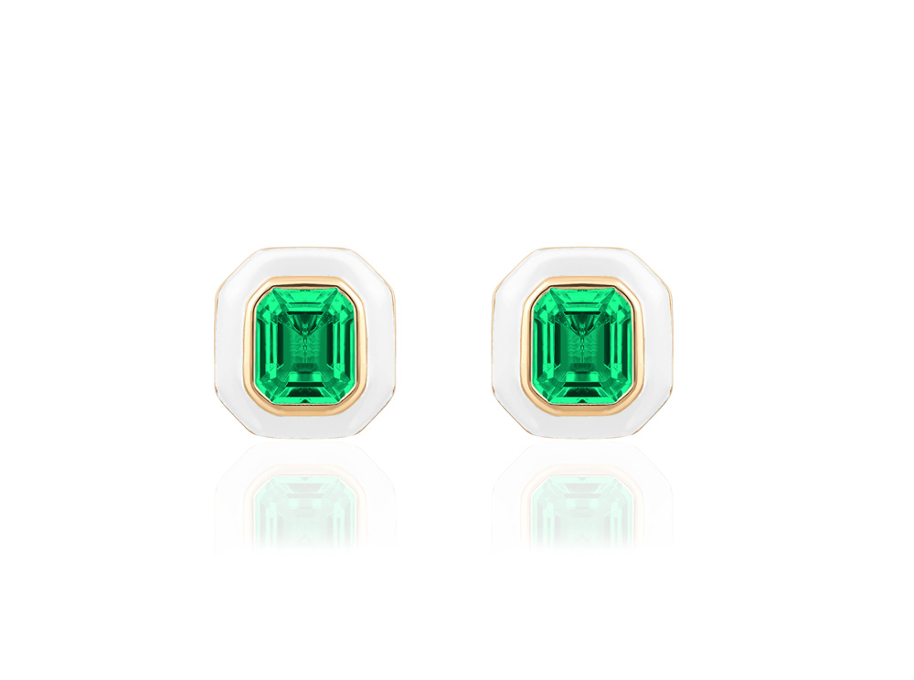 Goshwara "Queen" Emerald Stud Earrings With White Enamel 