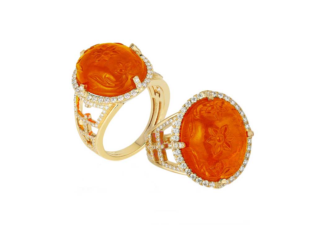 Goshwara "G-One" Mandarin Garnet Oval Cabochon Ring In 18kt Yellow Gold With Diamonds