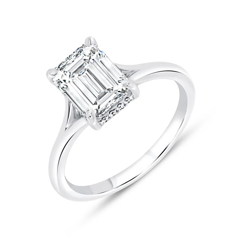 Louis Anthony Jewelers "Timeless" Diamond Engagement Ring in 18K White Gold (6.5)