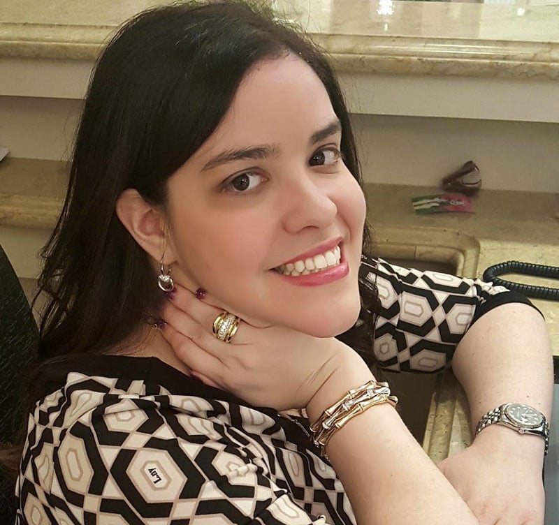 Vanessa Guarino Modeling April Diamonds