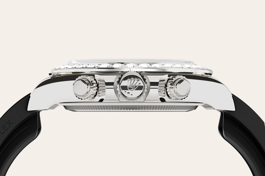 Diamond-set bezel